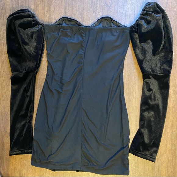 PrettyLittleThing Black Velvet Corset Puff Sleve Mini Dress Size 4 NWT - Picture 6 of 11